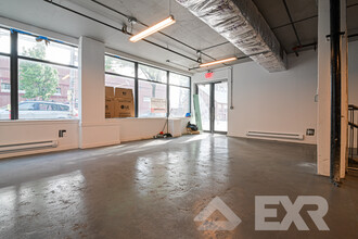 349 Kent Ave in Brooklyn, NY - Building Photo - Interior Photo