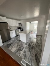 57 Wayne Dr in Plainville, CT - Building Photo - Building Photo