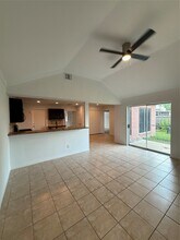 2406 Lakefield Way in Sugar Land, TX - Foto de edificio - Building Photo
