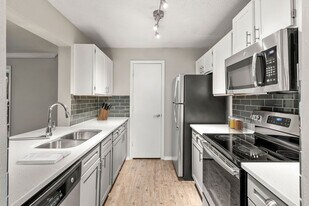 Sirona in Atlanta, GA - Building Photo