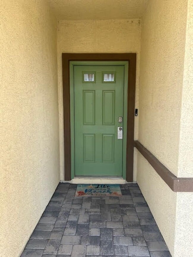 336 Larksong Ave in Whitney, NV - Building Photo - Building Photo