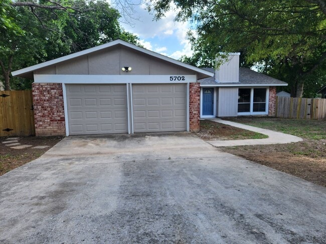 5702 Valley Forge Ave in San Antonio, TX - Building Photo - Building Photo
