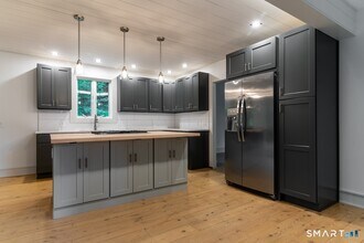 62 Railroad St in Canaan, CT - Building Photo - Building Photo