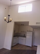 5554 Carpenter Ave in Los Angeles, CA - Building Photo