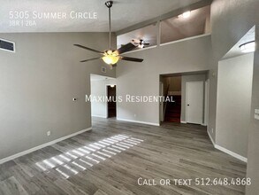 5305 Summer Cir in Austin, TX - Building Photo - Building Photo