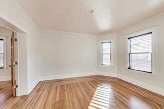 183 Powder House Blvd in Somerville, MA - Building Photo - Building Photo