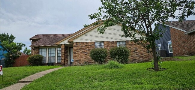 property at 2016 Catskill Dr
