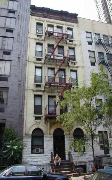 418 East 81st Street in New York, NY - Building Photo