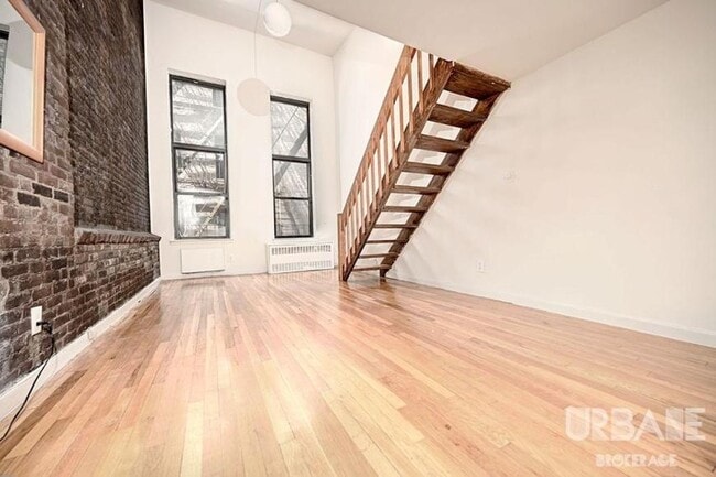 35 Grove St in New York, NY - Building Photo - Building Photo