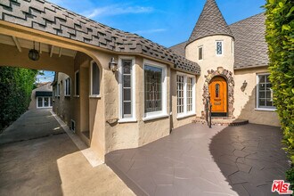 1217 S Genesee Ave in Los Angeles, CA - Building Photo - Building Photo