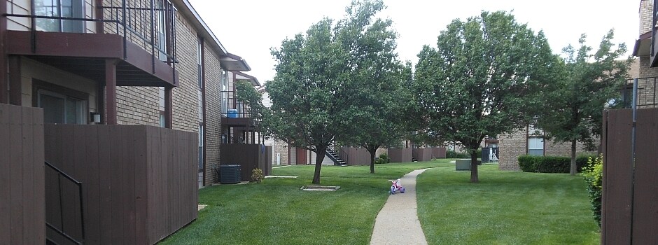 Caprock Apartments in Pampa, TX - Foto de edificio