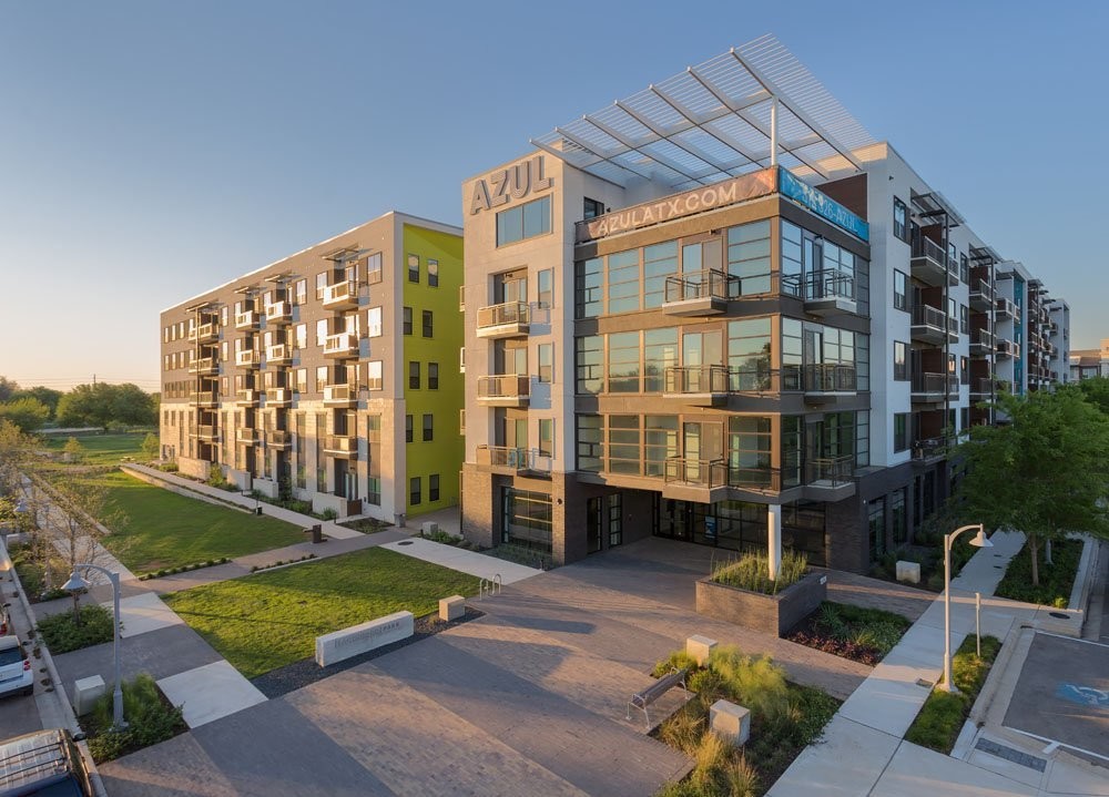 Azul Lakeshore in Austin, TX - Foto de edificio