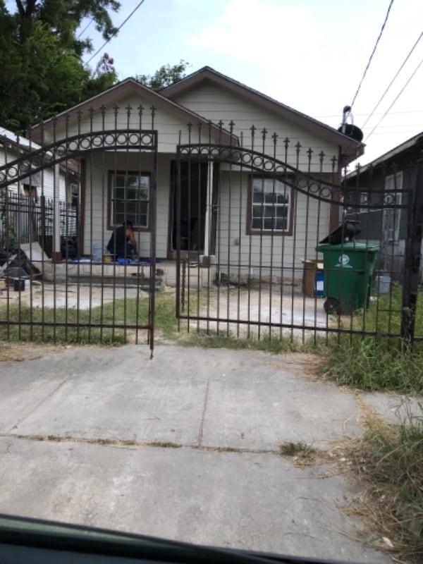 6640 Avenue I in Houston, TX - Building Photo - Building Photo