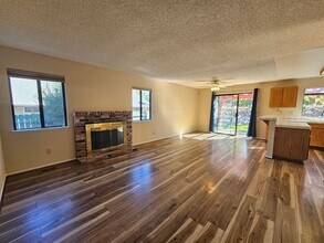 5878 Walnut Creek Rd in Reno, NV - Building Photo - Building Photo