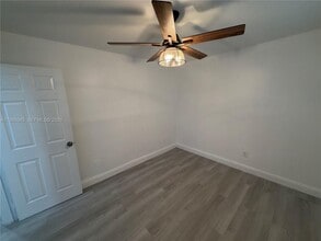 3962 Inverrary Dr in Lauderhill, FL - Building Photo - Building Photo