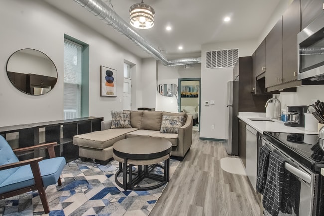 36 E Utica St, Unit 1C in Buffalo, NY - Building Photo - Building Photo