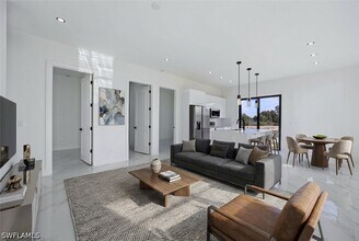 1051 Marine Ave S in Lehigh Acres, FL - Building Photo - Building Photo