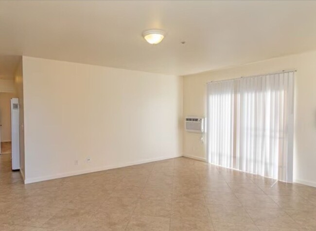 239 Pala Vista Dr in Vista, CA - Building Photo - Building Photo