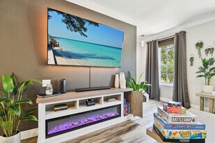 3174 Bayshore Oaks Dr in Tampa, FL - Building Photo