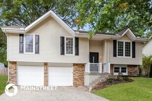 1018 Amesbury Ave in Liberty, MO - Building Photo