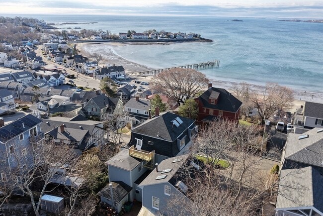 98 Rockland St in Swampscott, MA - Building Photo - Building Photo