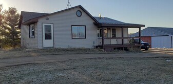 72 90th Ave in Clayton, WI - Building Photo