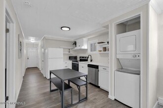 116 1st Ave in Manasquan, NJ - Building Photo - Building Photo