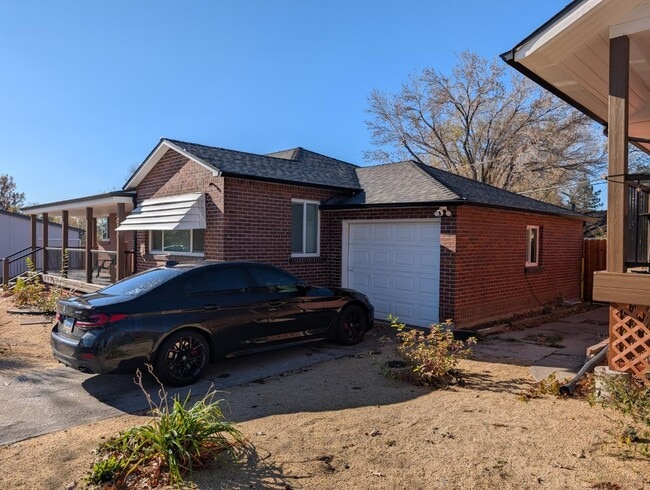 1045 Washington St in Reno, NV - Building Photo - Building Photo