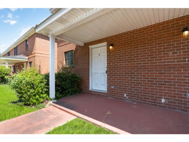 property at 7250 Hilburn Rd