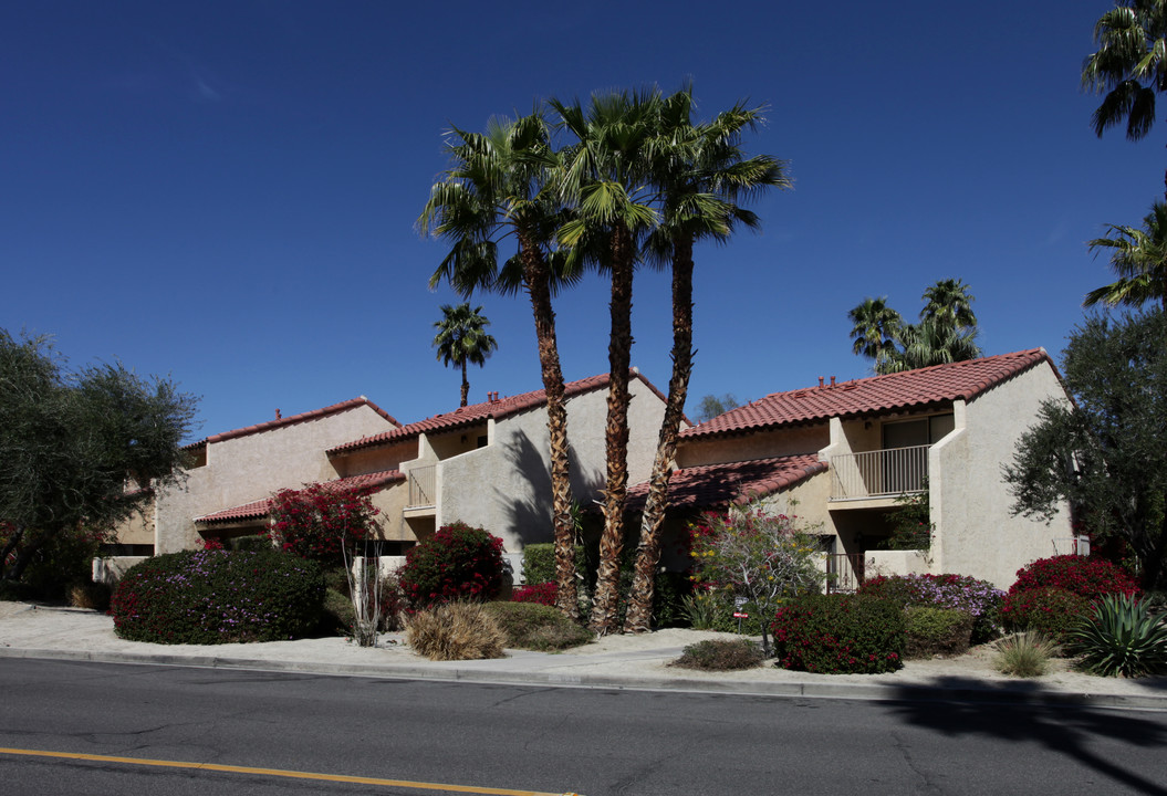 45355 Sage Ln in Palm Desert, CA - Building Photo