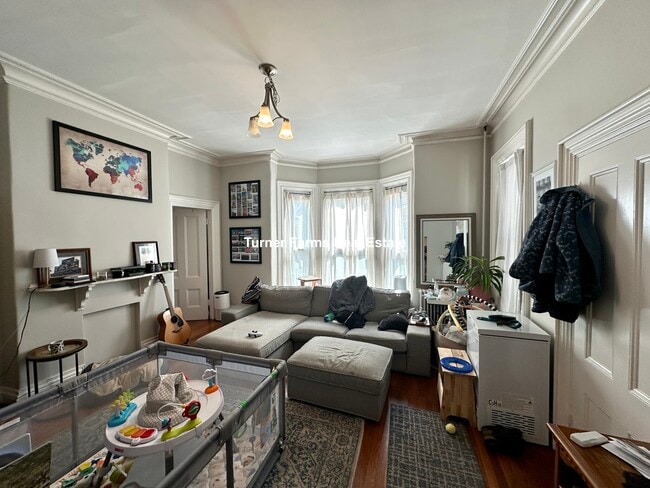 13 Pleasant St, Unit 1
