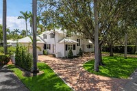 6675 Roxbury Ln in Miami Beach, FL - Foto de edificio - Building Photo