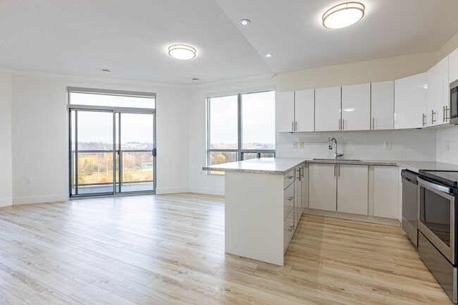 100 Eagle Street (Rivers Edge II) in Cambridge, ON - Building Photo - Interior Photo