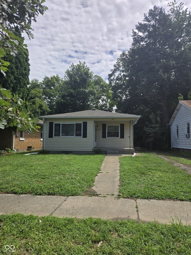 3321 Hovey St in Indianapolis, IN - Foto de edificio - Building Photo