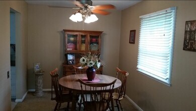 2110 N 34th St in St. Joseph, MO - Foto de edificio - Building Photo