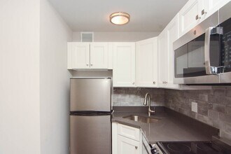 645 W Wrightwood Ave, Unit A03C in Chicago, IL - Foto de edificio - Building Photo