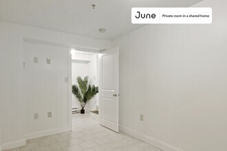 Private bedroom in 4 bed/2 bath Home in Boston, MA - Building Photo - Building Photo