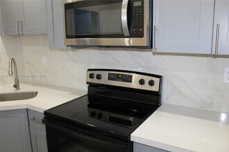 7929 Granada Blvd in Miramar, FL - Building Photo - Building Photo