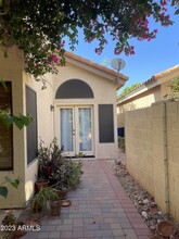 71 E Calle De Arcos in Tempe, AZ - Foto de edificio - Building Photo