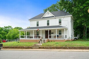 1710 Lomond St in Winston-Salem, NC - Building Photo