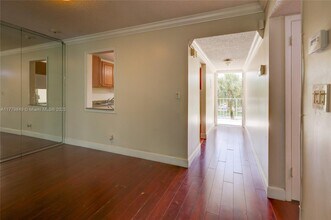 8141 SW 24th Ct, Unit 306 in Davie, FL - Building Photo - Building Photo