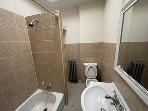 166 E Tulpehocken St in Philadelphia, PA - Building Photo - Building Photo