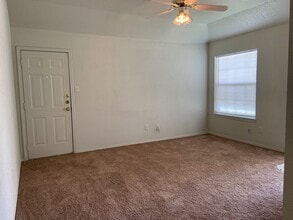 2802 Edgefield St in Killeen, TX - Building Photo - Building Photo