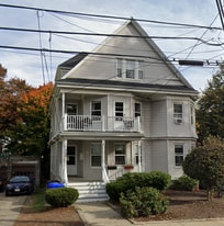 140 Brooks St in Boston, MA - Building Photo