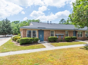 Clearwater Village in Beech Island, SC - Foto de edificio - Building Photo