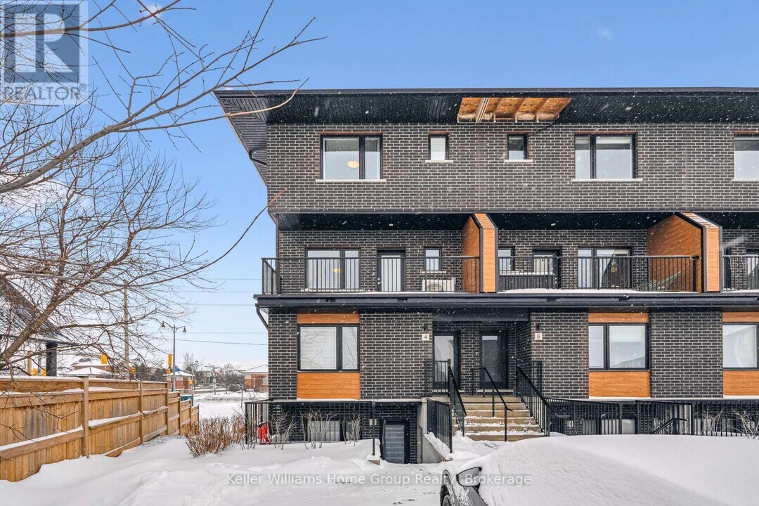 4 Duggan Ln in Guelph, ON - Building Photo