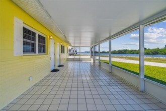 337 4th St W in Palmetto, FL - Building Photo - Building Photo