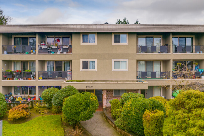 The Villa Wescana in New Westminster, BC - Building Photo - Building Photo