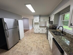 2106 Marshallville Rd in Perry, GA - Building Photo - Building Photo