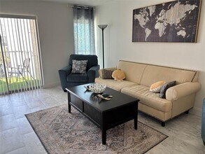 4904 38th Way S in St. Petersburg, FL - Building Photo - Building Photo